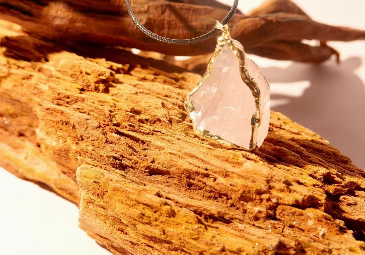 How to Use Rose Quartz Energy to Enhance Your Mind-Body-Spirit Wellbeing - 8fortune