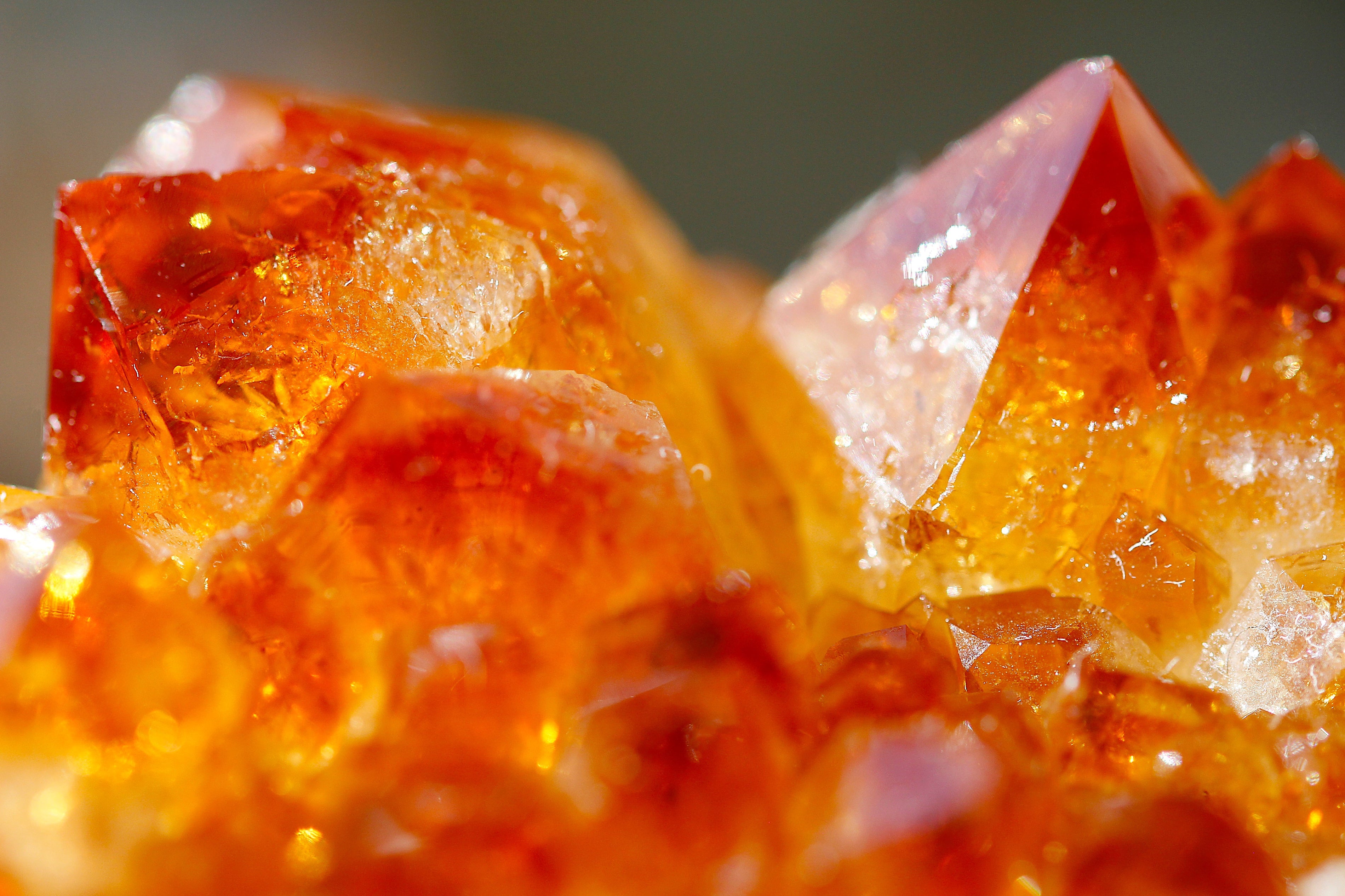 Unlock Abundance: A Guide to Using Crystals for Wealth &amp; Prosperity - 8fortune