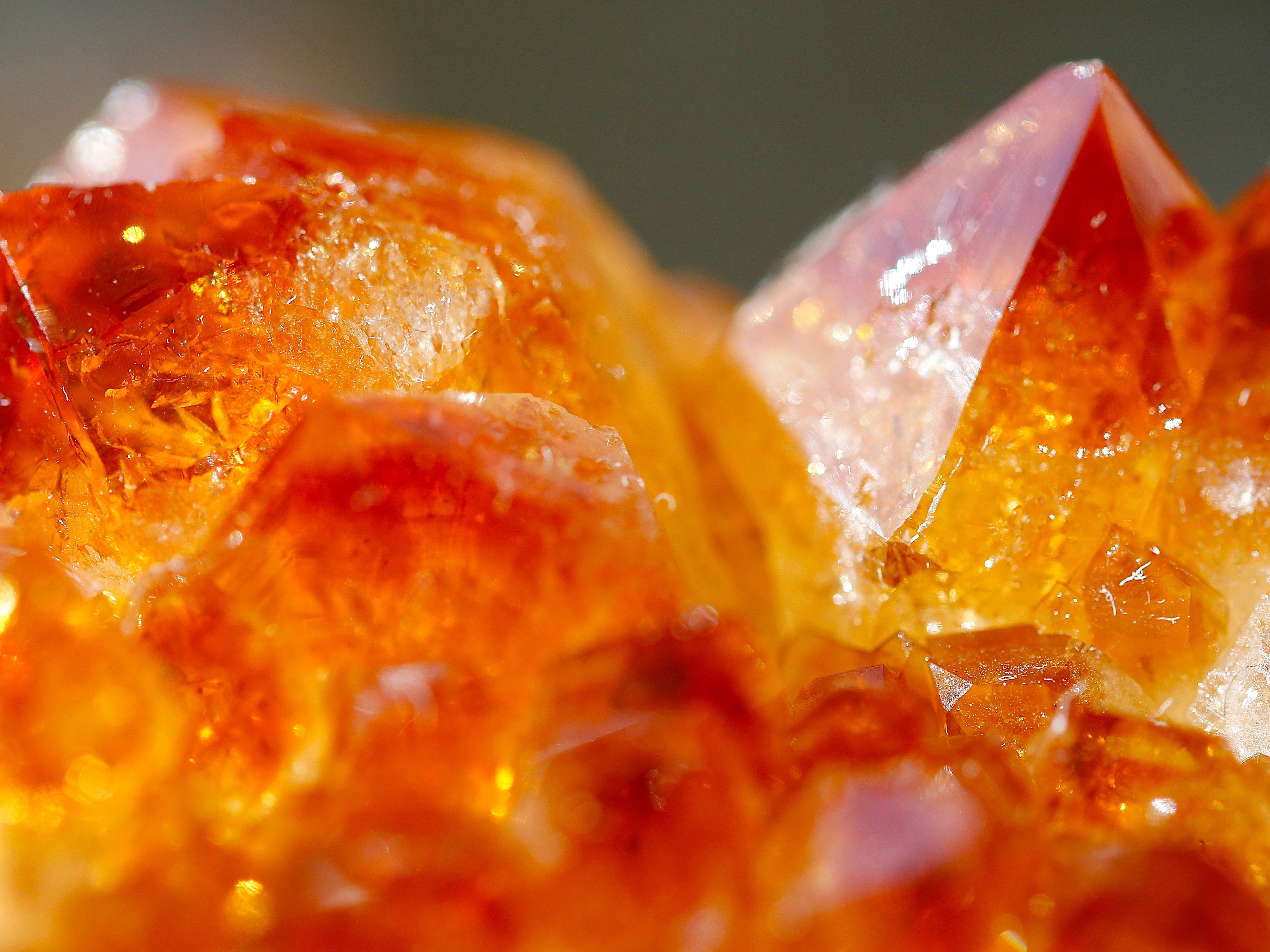 Unlock Abundance: A Guide to Using Crystals for Wealth &amp; Prosperity - 8fortune
